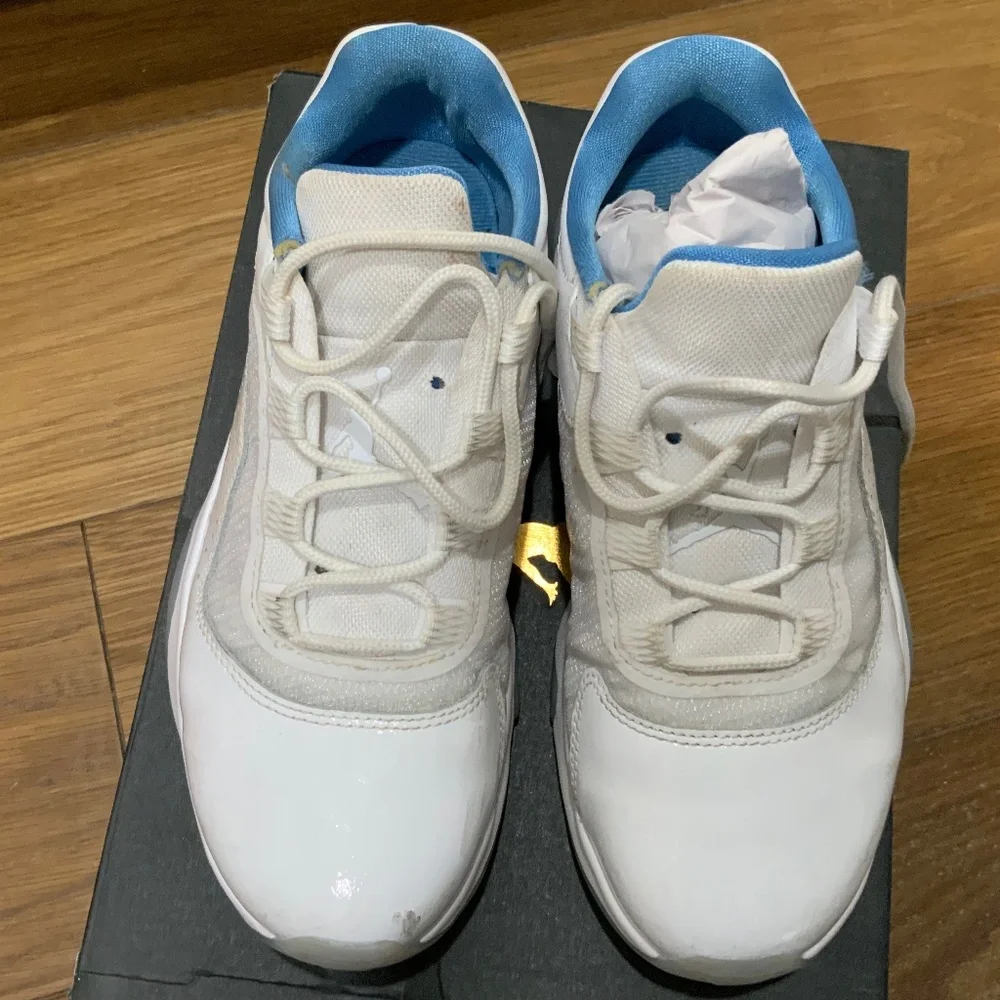 Air Jordan 11 CMFT Low (GS) Size 5.5Y White